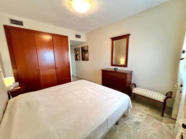 2 soverom Leilighet til salgs i Los Cristianos, Arona med svømmebasseng garasje - € 540 000 (Ref: 10136104)