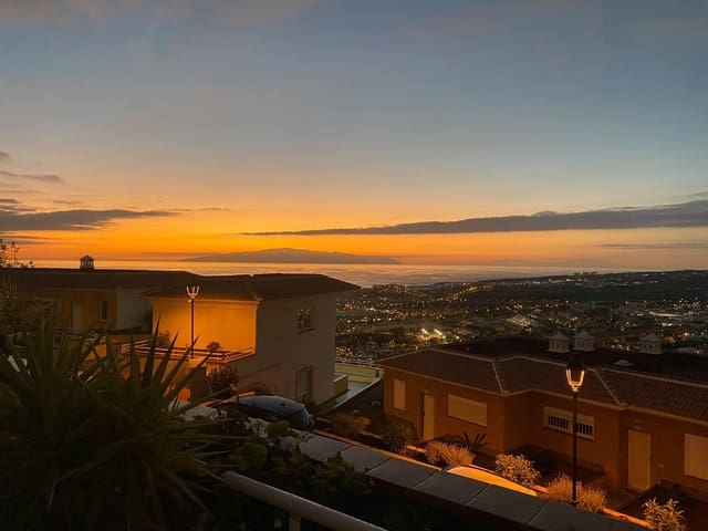 2 soveværelse Lejlighed til salg i Torviscas, Adeje med swimmingpool garage - € 450.000 (Ref: 10163190)