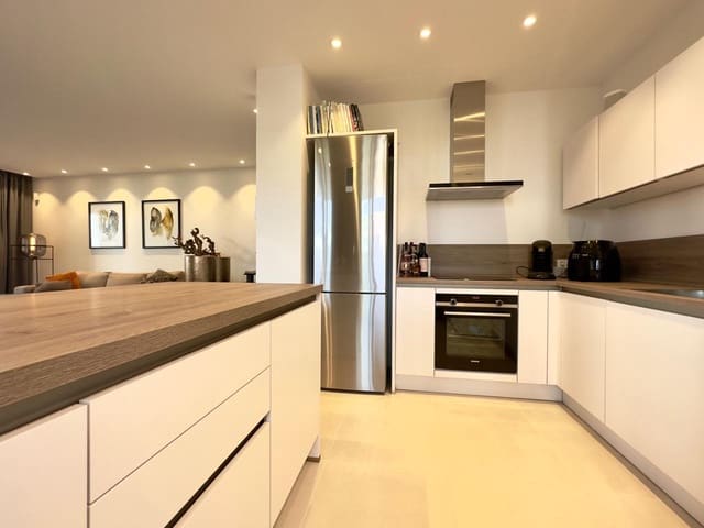 2 soverom Leilighet til salgs i Palm-Mar, Arona med svømmebasseng garasje - € 570 000 (Ref: 7758566)