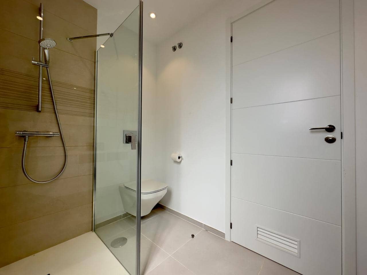 2 bedroom Flat for sale in Palm-Mar with pool garage - € 570,000 (Ref: 7758566)