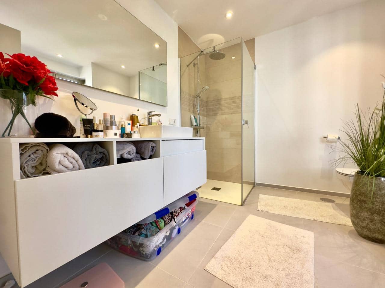 2 bedroom Flat for sale in Palm-Mar with pool garage - € 570,000 (Ref: 7758566)