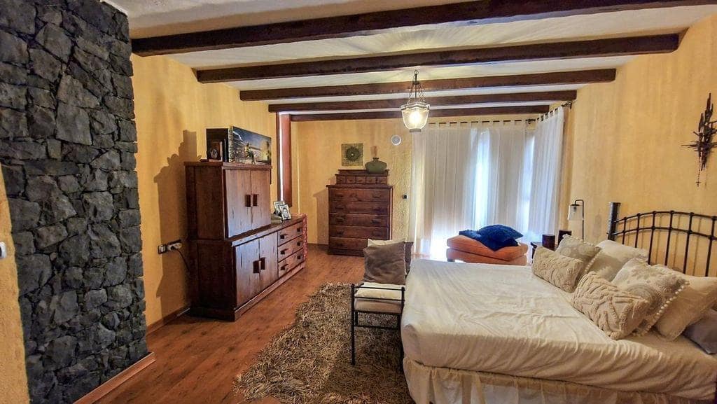 4 sypialnia Willa na sprzedaż w Costa Adeje z basenem garażem - 2 310 000 € (Ref: 7776955)