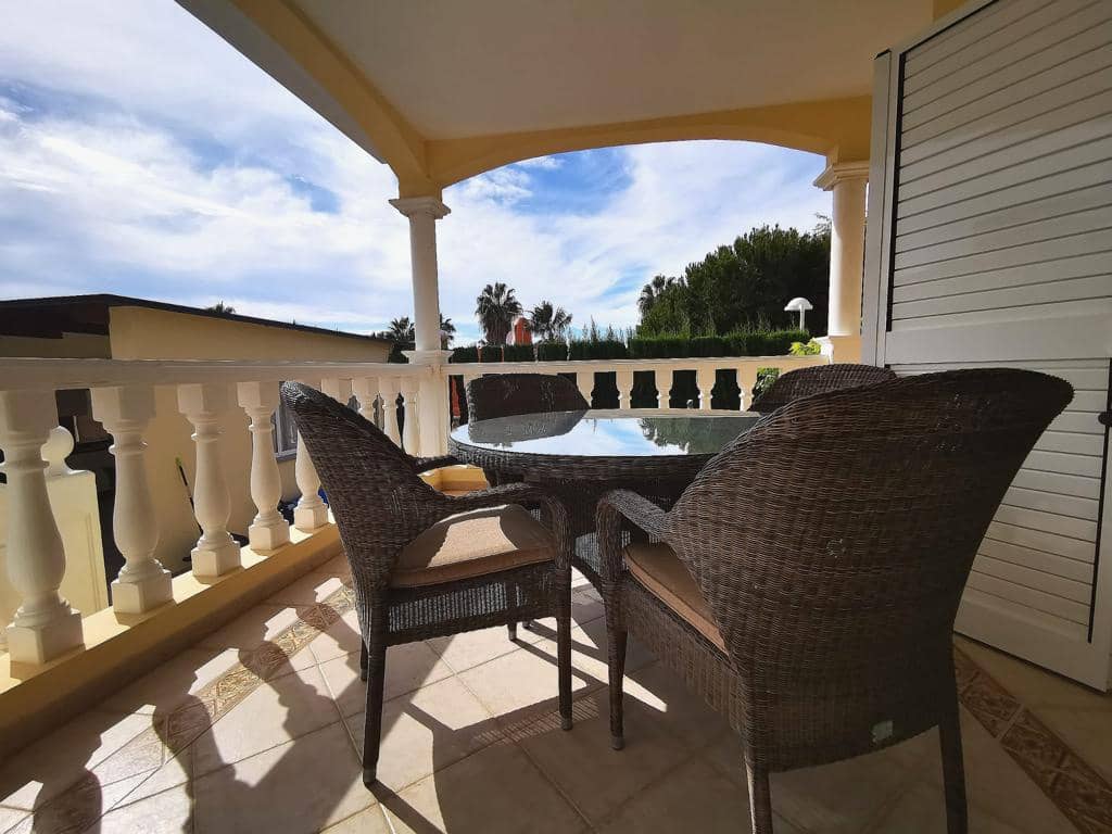 5 soveværelse Villa til salg i La Caleta Adeje med swimmingpool garage - € 1.795.000 (Ref: 7841139)