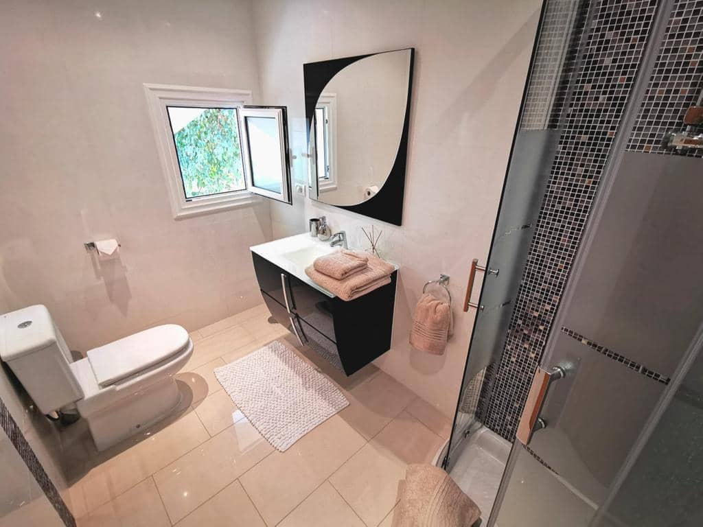 5 soveværelse Villa til salg i La Caleta Adeje med swimmingpool garage - € 1.795.000 (Ref: 7841139)