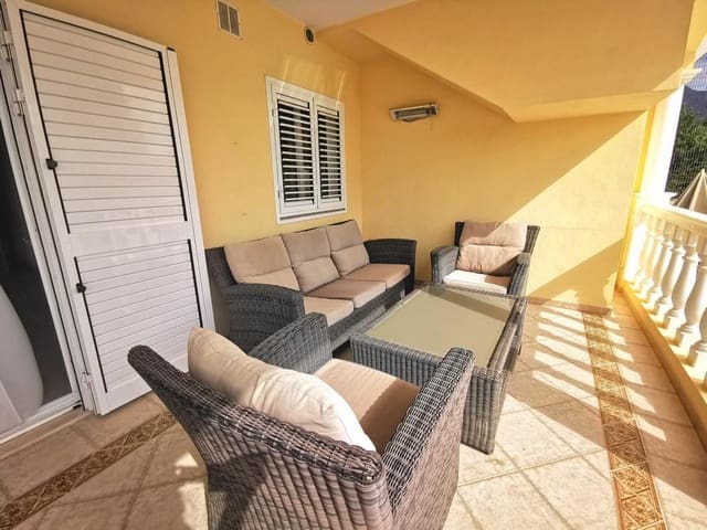 5 sovrum Villa till salu i La Caleta Adeje, Adeje med pool garage - 1 795 000 € (Ref: 7841139)