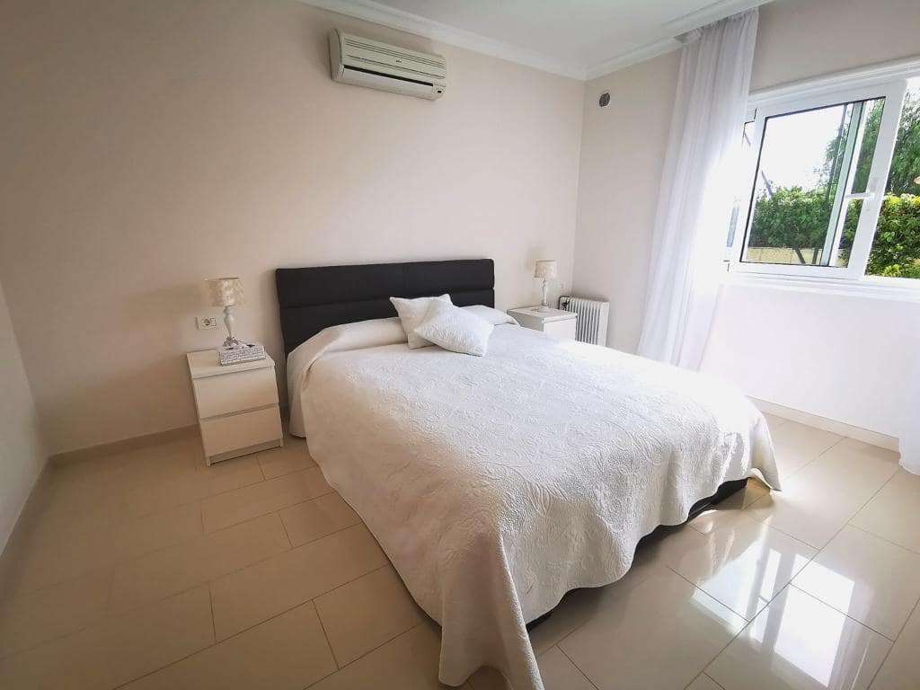 5 soveværelse Villa til salg i La Caleta Adeje med swimmingpool garage - € 1.795.000 (Ref: 7841139)