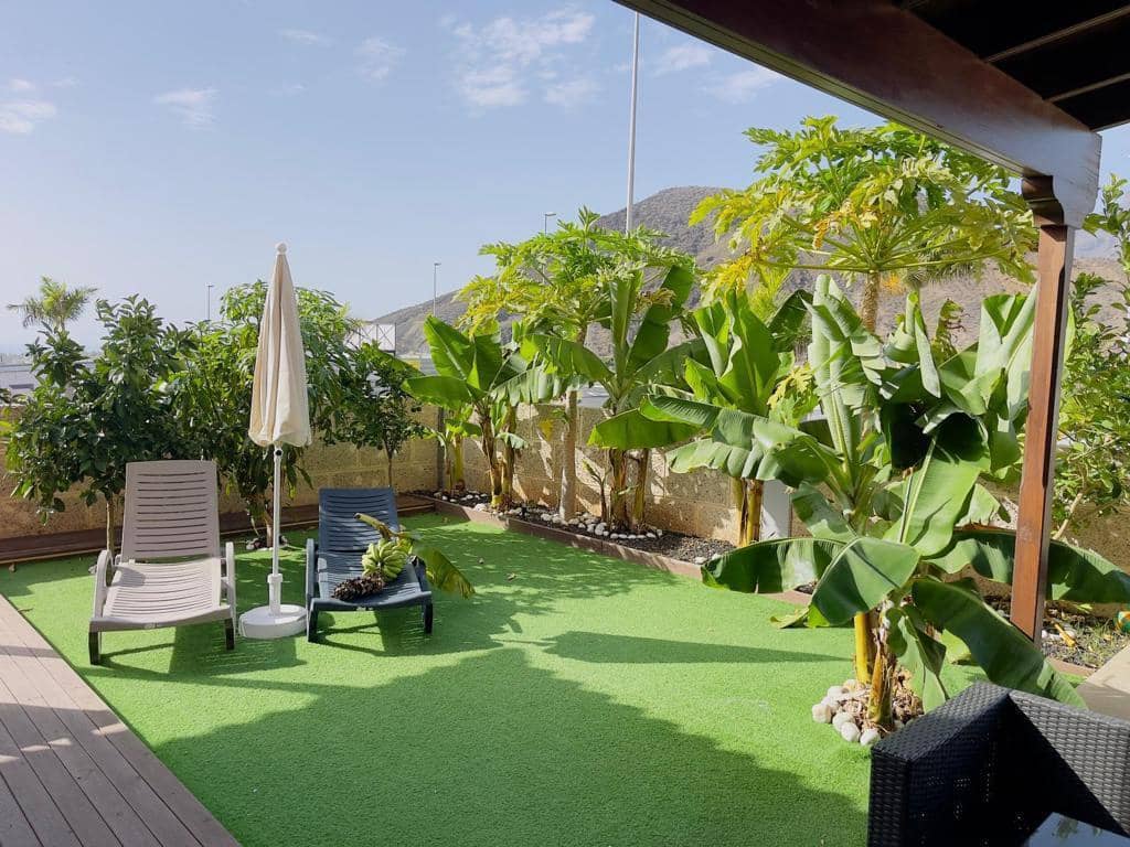 4 soveværelse Villa til salg i Los Cristianos med garage - € 775.000 (Ref: 7865478)