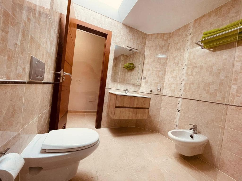 4 soveværelse Villa til salg i Los Cristianos med garage - € 775.000 (Ref: 7865478)