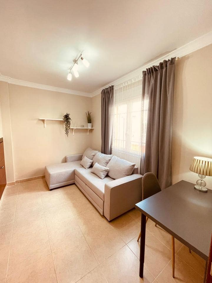 4 soveværelse Villa til salg i Los Cristianos med swimmingpool - € 795.000 (Ref: 7865479)