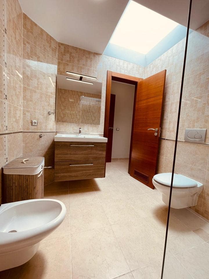 4 soveværelse Villa til salg i Los Cristianos med swimmingpool - € 795.000 (Ref: 7865479)