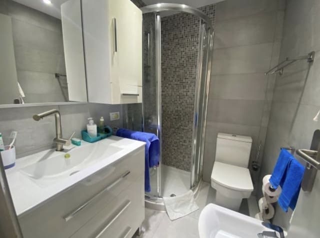 2 soverom Leilighet til salgs i Los Cristianos, Arona med svømmebasseng - € 510 000 (Ref: 7869789)