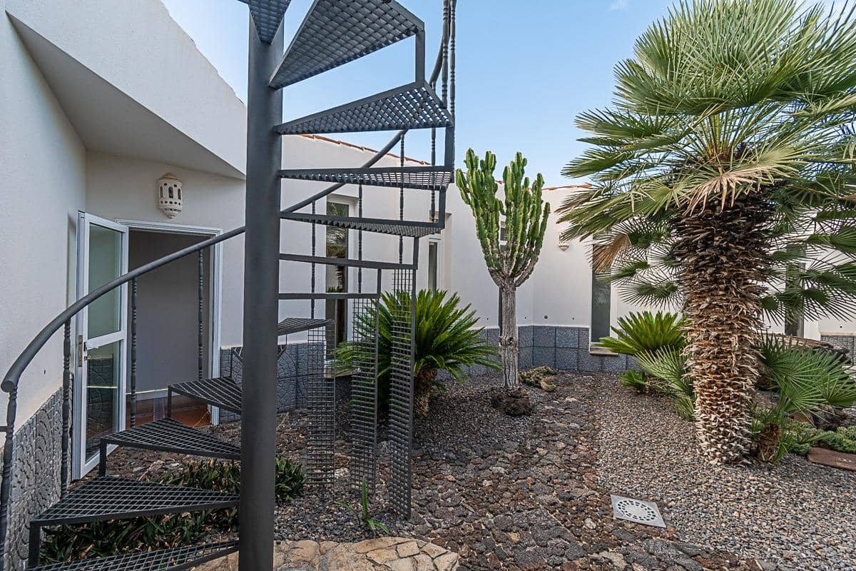 5 soveværelse Finca/Landehus til salg i Santiago del Teide med garage - € 950.000 (Ref: 7875974)