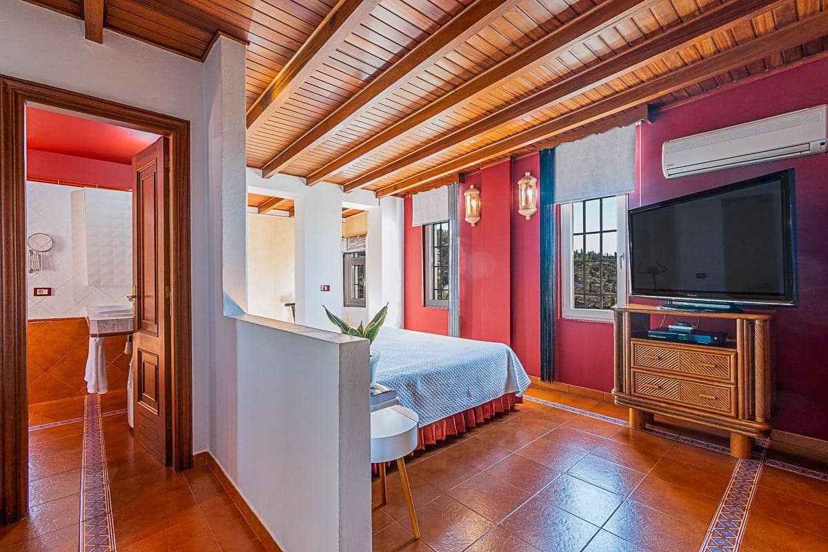 5 soveværelse Finca/Landehus til salg i Santiago del Teide med garage - € 950.000 (Ref: 7875974)