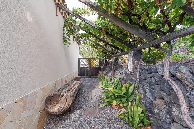 5 soveværelse Finca/Landehus til salg i Santiago del Teide med garage - € 950.000 (Ref: 7875974)