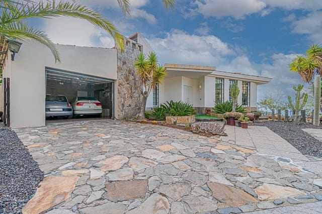 5 soveværelse Finca/Landehus til salg i Santiago del Teide med garage - € 950.000 (Ref: 7875974)