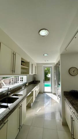 5 soverom Villa til salgs i Playa del Duque, Adeje med svømmebasseng garasje - € 3 200 000 (Ref: 7892905)