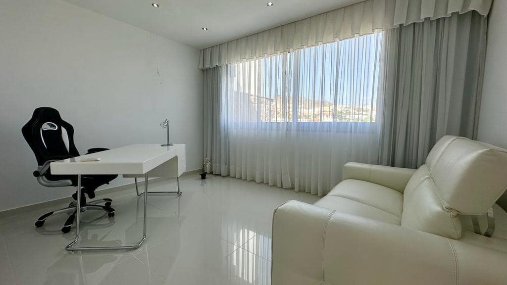 5 sypialnia Willa na sprzedaż w Costa Adeje z basenem garażem - 3 200 000 € (Ref: 7892905)