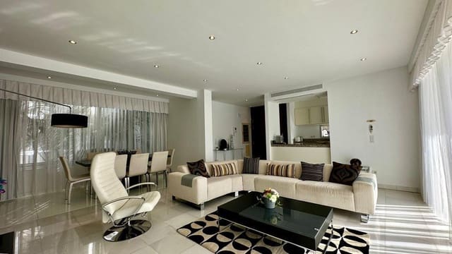 5 soverom Villa til salgs i Playa del Duque, Adeje med svømmebasseng garasje - € 3 200 000 (Ref: 7892905)