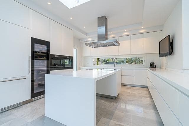 4 sypialnia Willa na sprzedaż w Costa Adeje z basenem garażem - 5 990 000 € (Ref: 7899764)