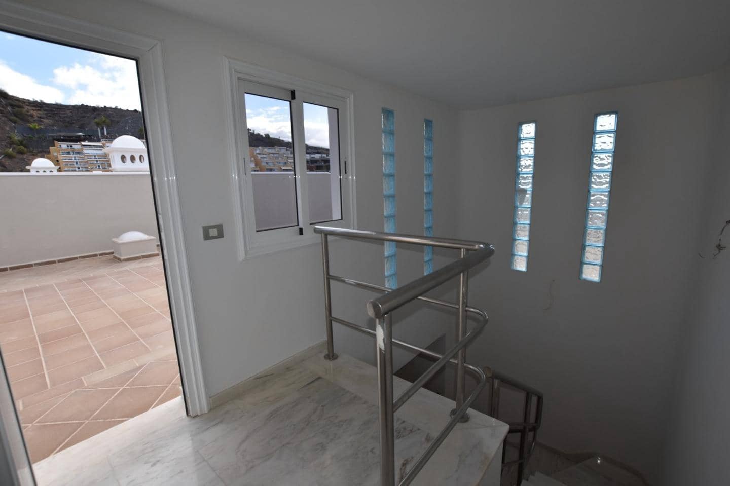 2 soveværelse Lejlighed til salg i Los Gigantes med garage - € 550.883 (Ref: 7951009)