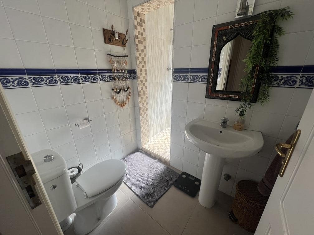 4 soverom Villa til salgs i Costa Adeje med svømmebasseng garasje - € 895 000 (Ref: 8002944)