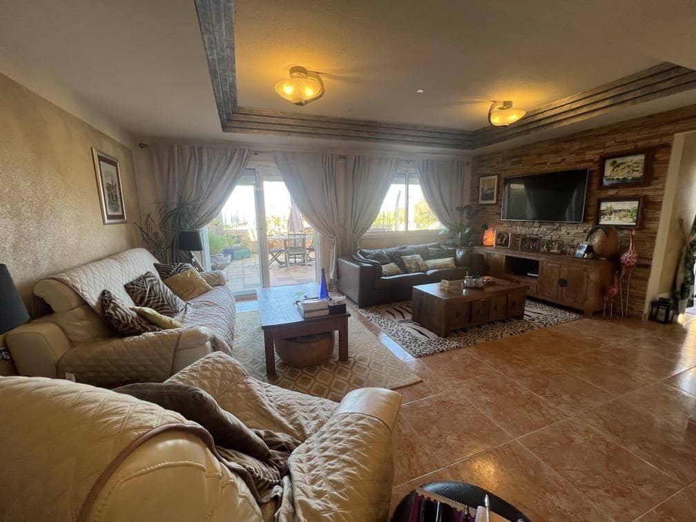 4 soverom Villa til salgs i Costa Adeje med svømmebasseng garasje - € 895 000 (Ref: 8002944)