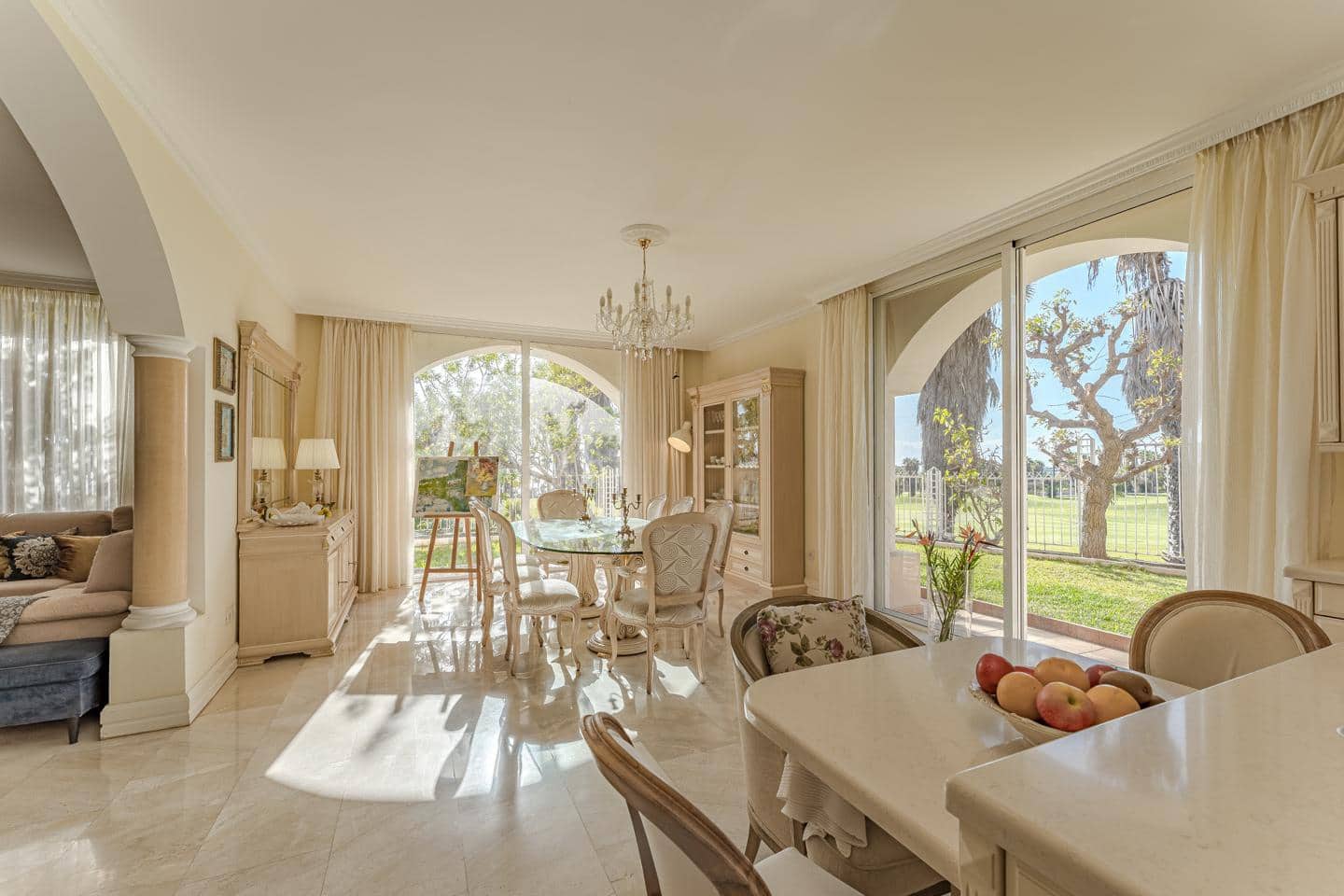 5 soverom Villa til salgs i La Caleta Adeje med svømmebasseng garasje - € 4 990 000 (Ref: 8005461)