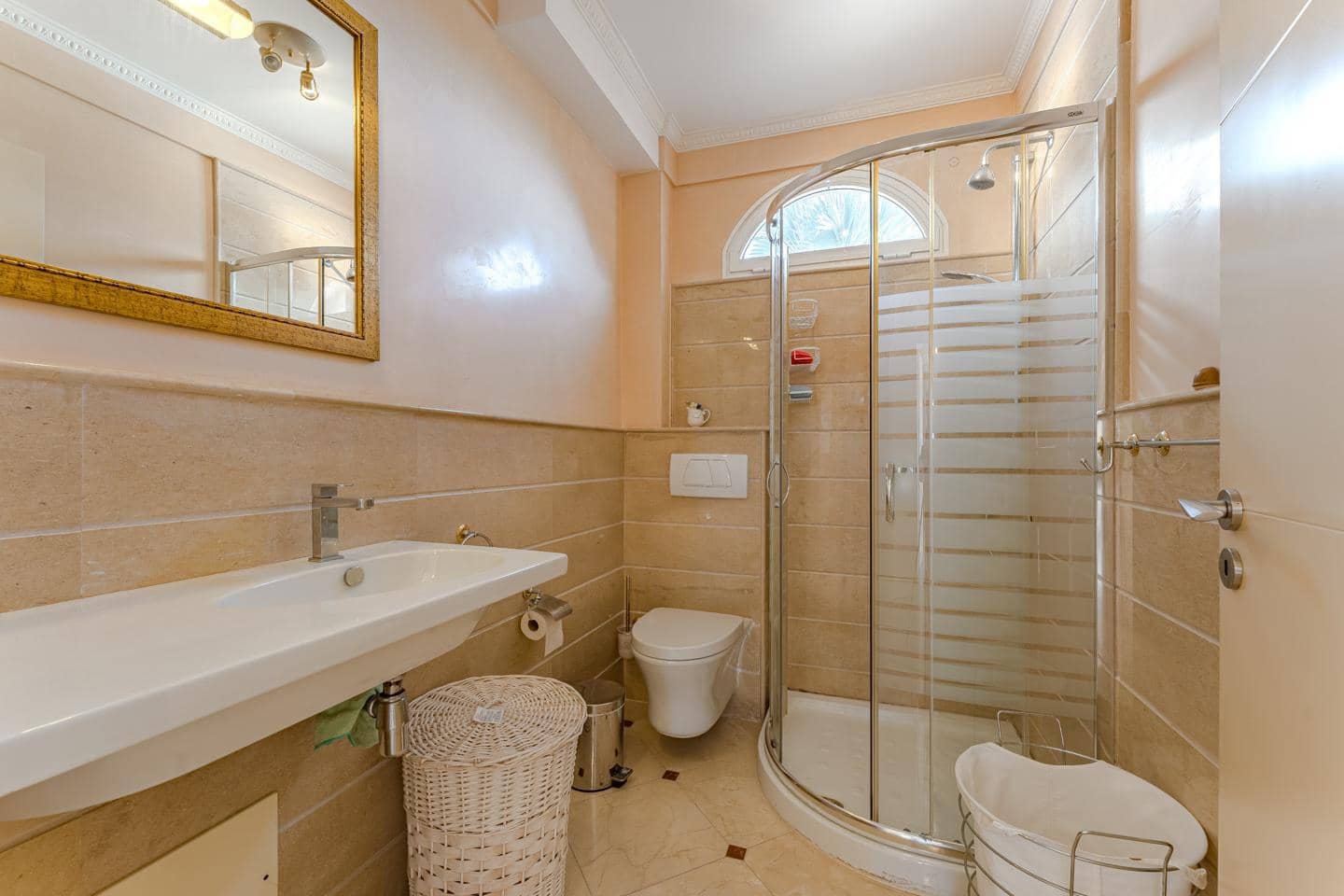 5 soverom Villa til salgs i La Caleta Adeje med svømmebasseng garasje - € 4 990 000 (Ref: 8005461)