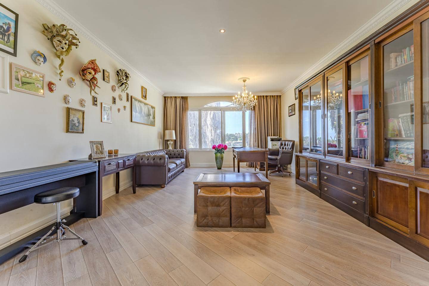 5 soverom Villa til salgs i La Caleta Adeje med svømmebasseng garasje - € 4 990 000 (Ref: 8005461)