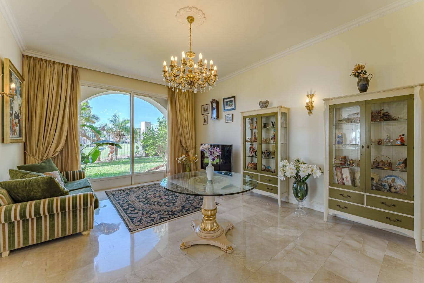 5 soverom Villa til salgs i La Caleta Adeje med svømmebasseng garasje - € 4 990 000 (Ref: 8005461)