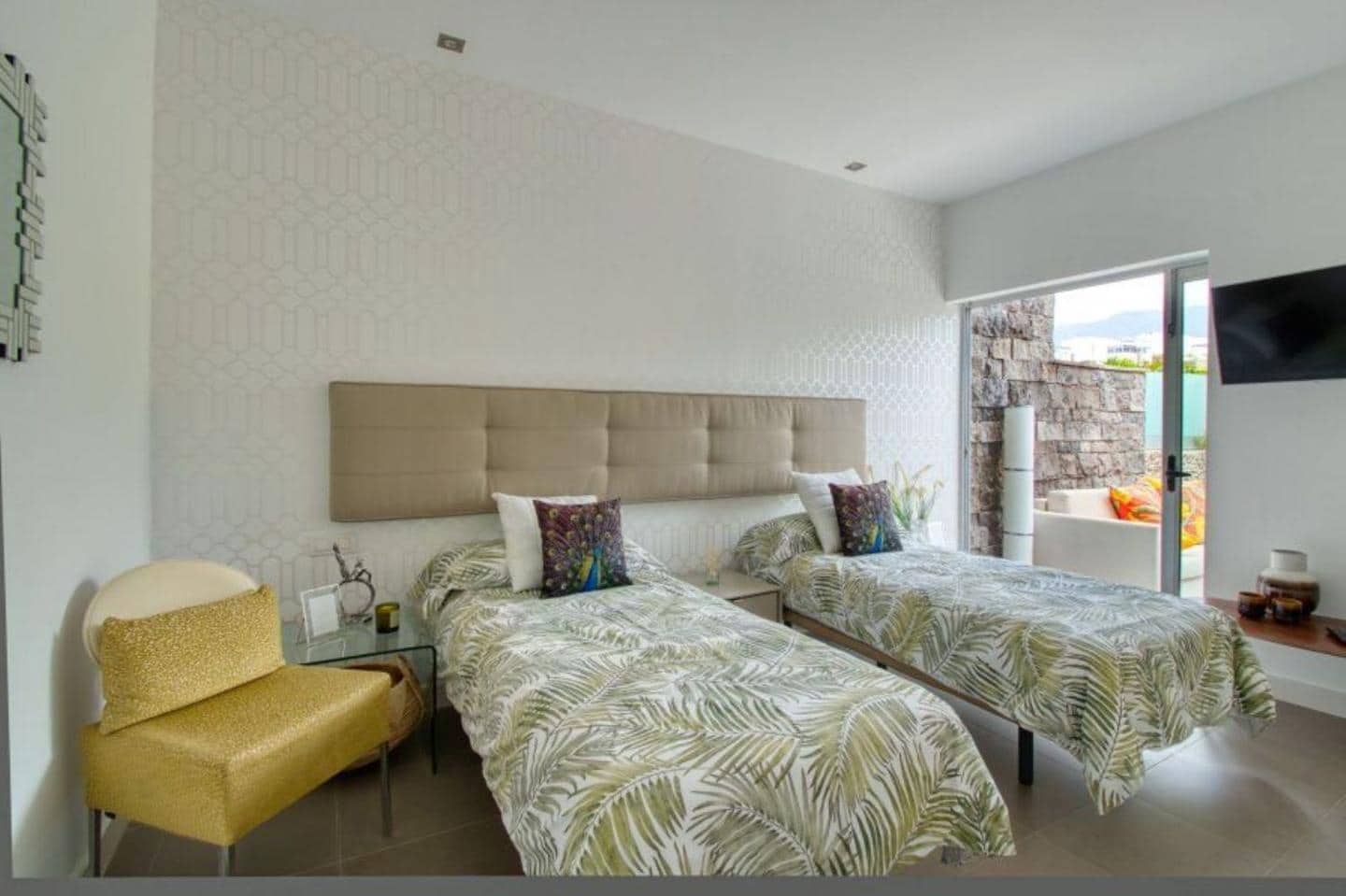 5 soveværelse Villa til salg i Costa Adeje med swimmingpool garage - € 3.200.000 (Ref: 8012766)