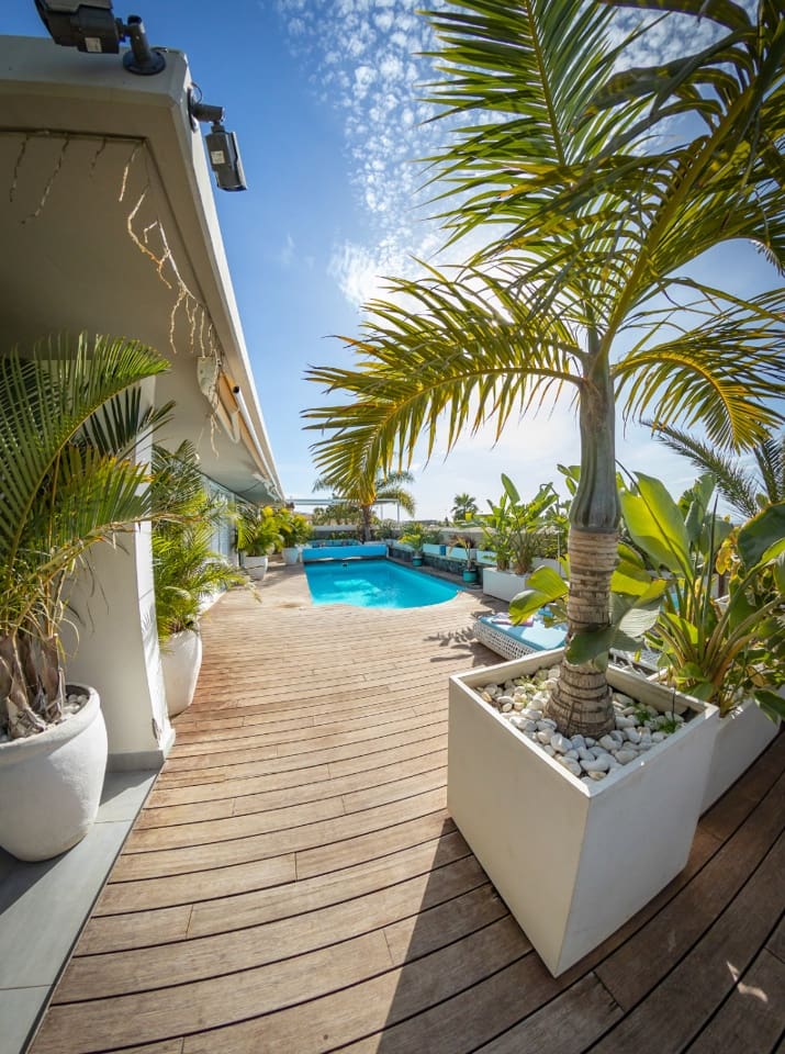 4 soveværelse Villa til salg i Costa Adeje med swimmingpool garage - € 1.590.000 (Ref: 8012768)