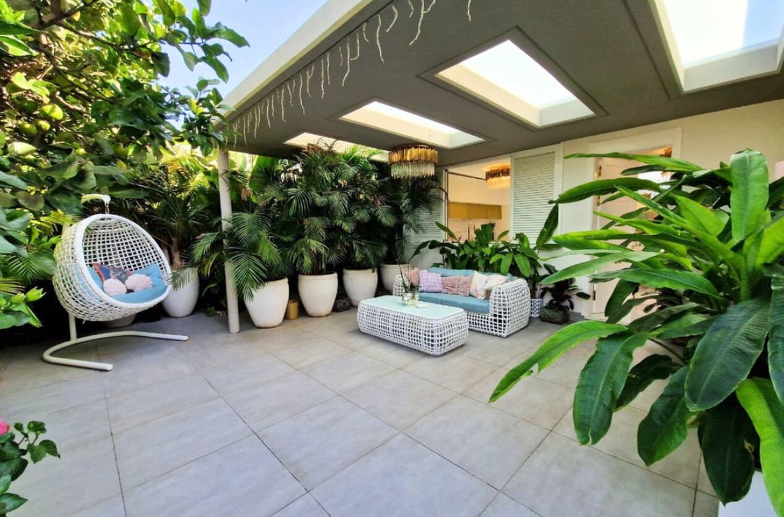 4 soveværelse Villa til salg i Costa Adeje med swimmingpool garage - € 1.590.000 (Ref: 8012768)