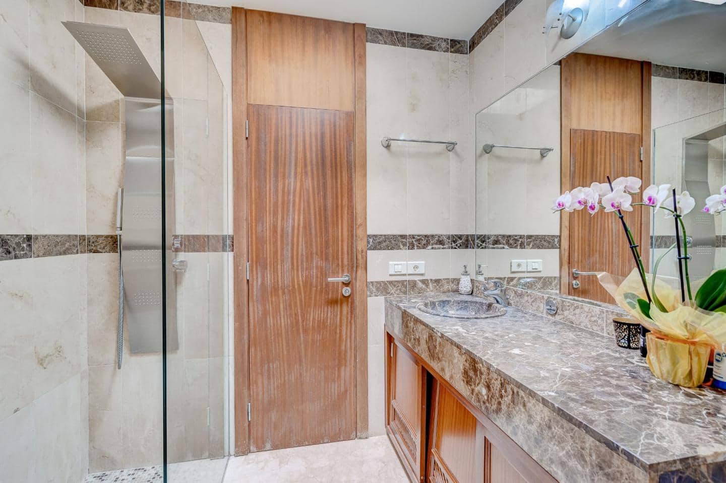 4 quarto Moradia para venda em Costa Adeje com piscina garagem - 1 180 000 € (Ref: 8019180)