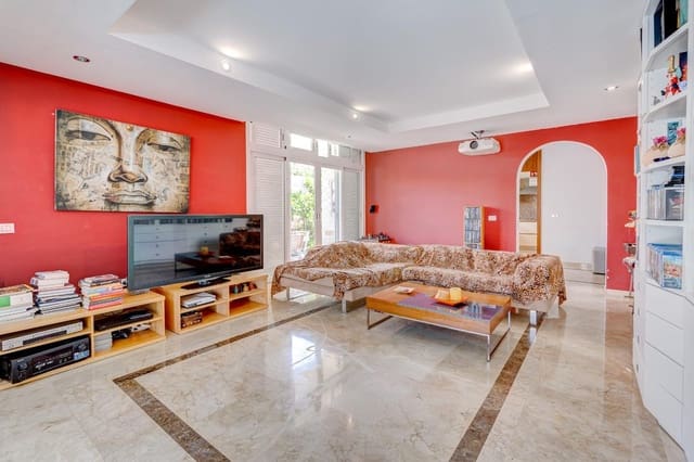 Chalet de 4 habitaciones en Playa de Fañabé Alto, Adeje en venta con piscina garaje - 1.180.000 € (Ref: 8019180)