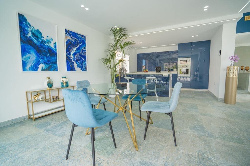 5 soverom Villa til salgs i Playa Paraiso med svømmebasseng garasje - € 1 555 000 (Ref: 8050352)