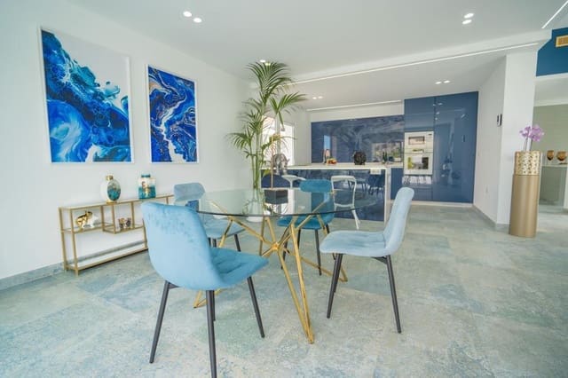 5 bedroom Villa for sale in Playa Paraiso, Adeje with pool garage - € 1,555,000 (Ref: 8050352)