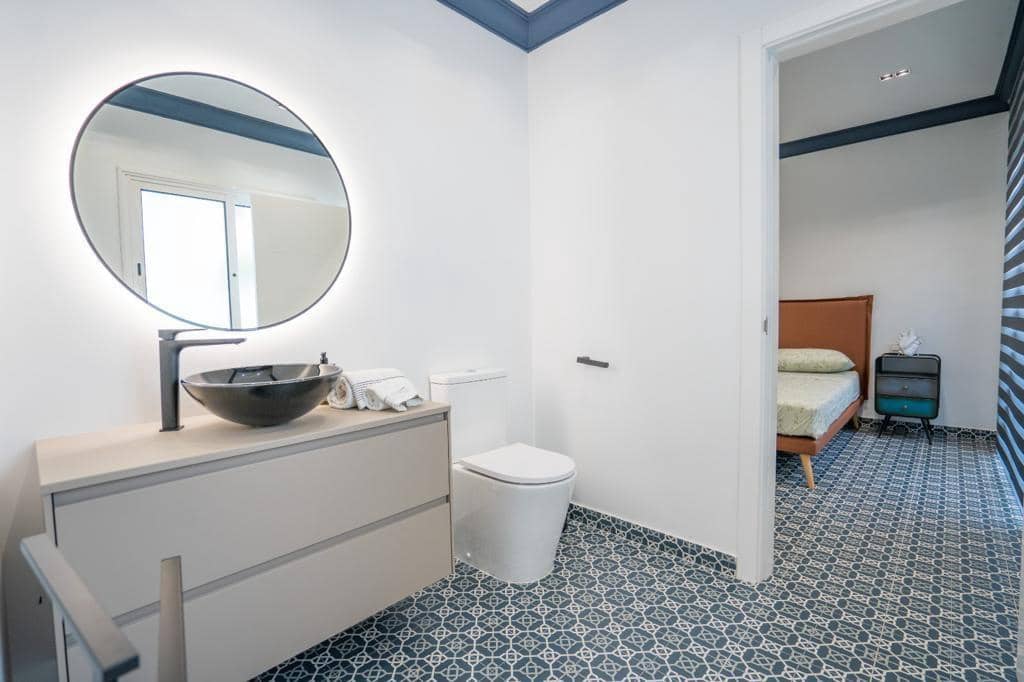 5 soverom Villa til salgs i Playa Paraiso med svømmebasseng garasje - € 1 555 000 (Ref: 8050352)