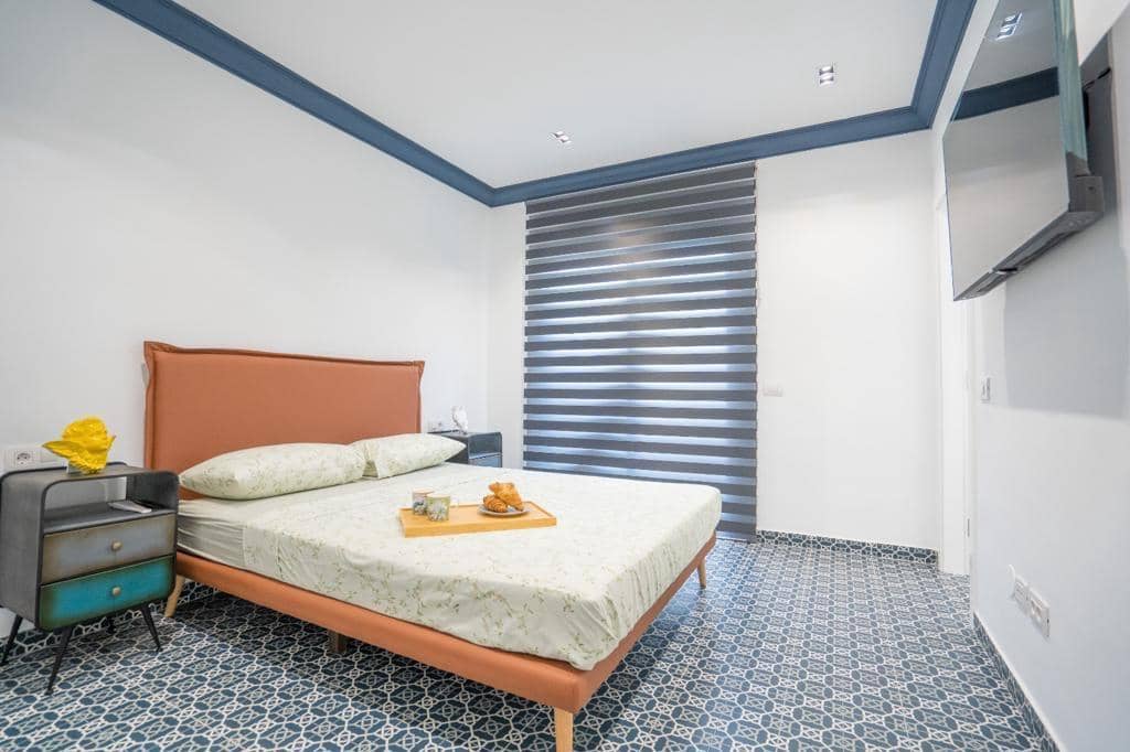 5 soverom Villa til salgs i Playa Paraiso med svømmebasseng garasje - € 1 555 000 (Ref: 8050352)