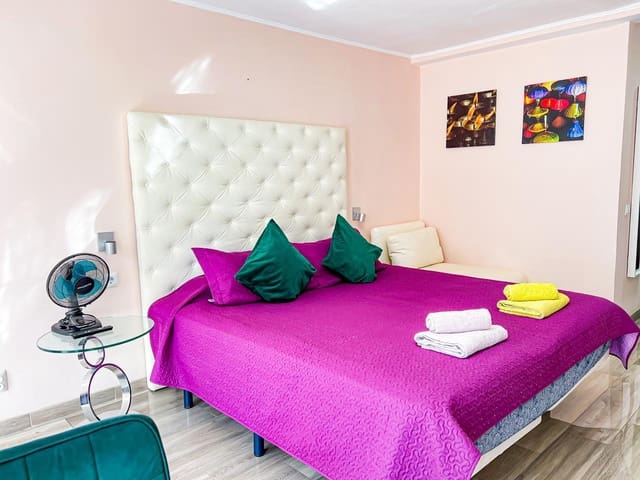 Wohnung zu verkaufen in Playa de las Américas, Adeje mit Pool Garage - 240.000 € (Ref: 8113739)