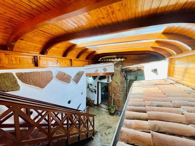 6 soveværelse Finca/Landehus til salg i Santiago del Teide med garage - € 495.000 (Ref: 8167404)