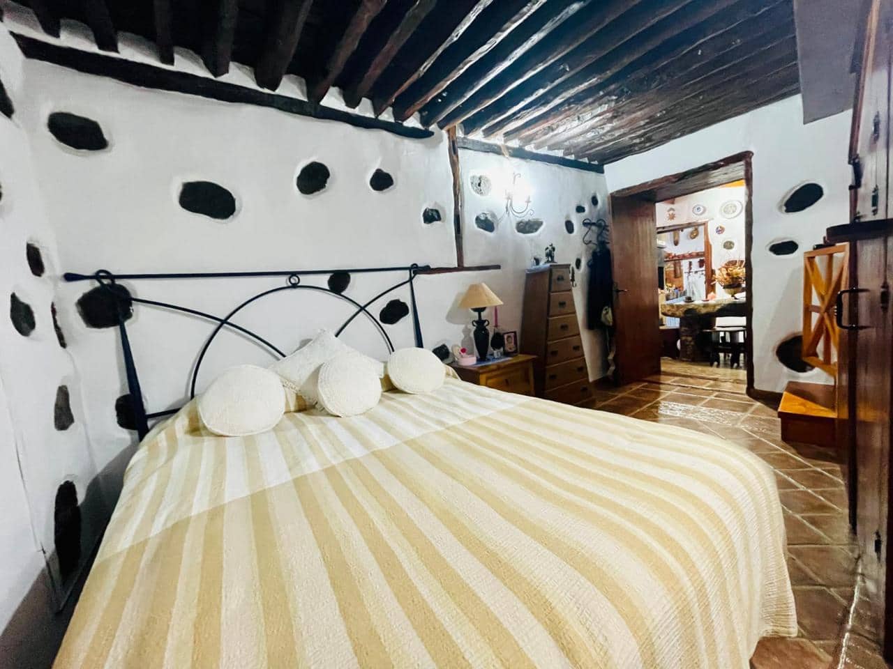 6 soveværelse Finca/Landehus til salg i Santiago del Teide med garage - € 495.000 (Ref: 8167404)