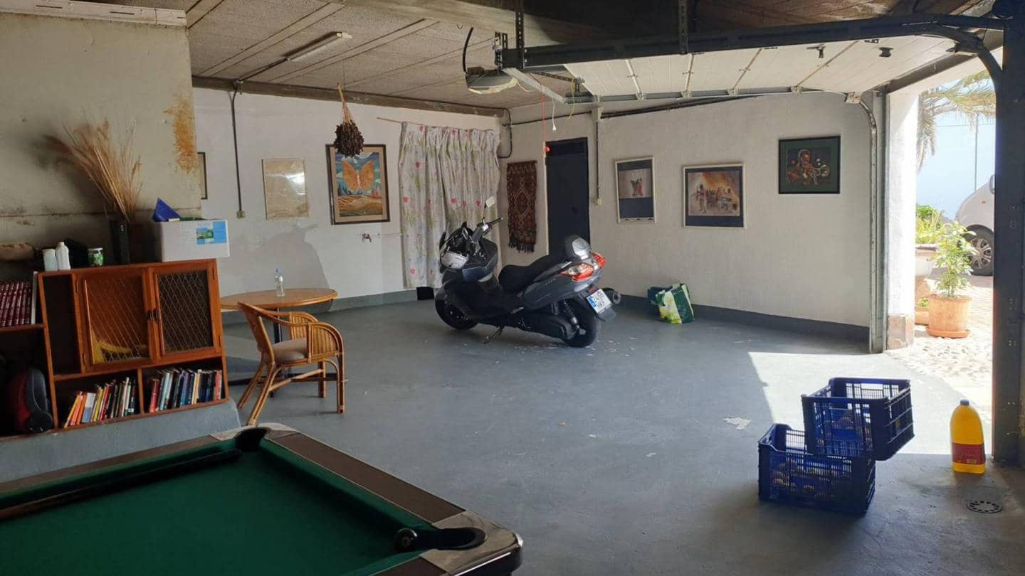 2 soveværelse Finca/Landehus til salg i Arona med swimmingpool garage - € 2.000.000 (Ref: 8309521)