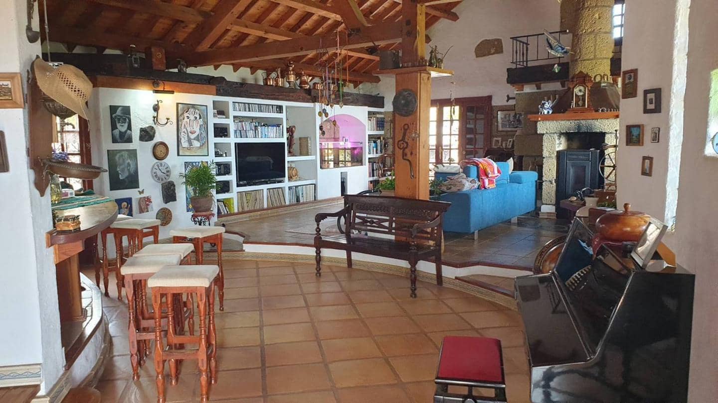 2 soveværelse Finca/Landehus til salg i Arona med swimmingpool garage - € 2.000.000 (Ref: 8309521)