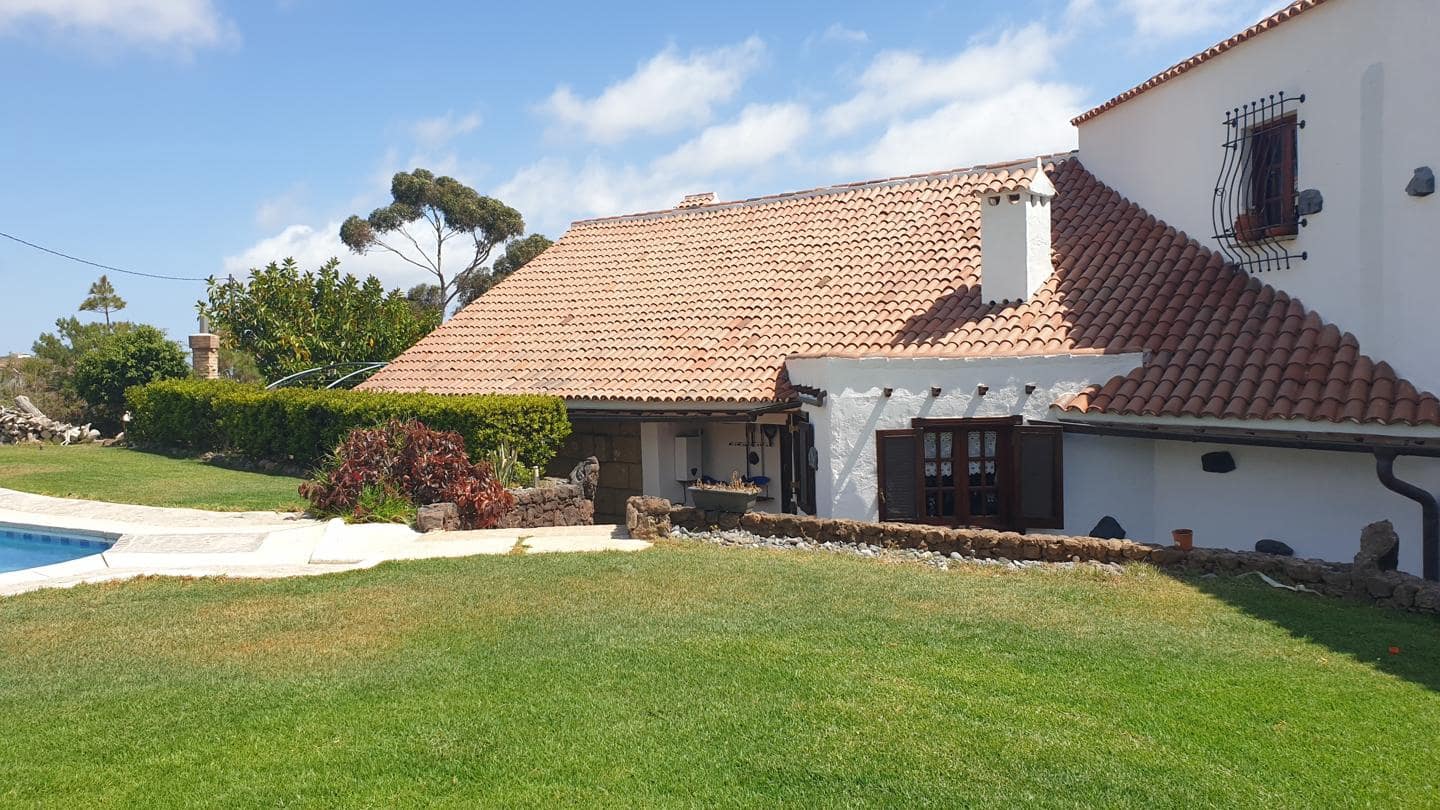 2 soveværelse Finca/Landehus til salg i Arona med swimmingpool garage - € 2.000.000 (Ref: 8309521)