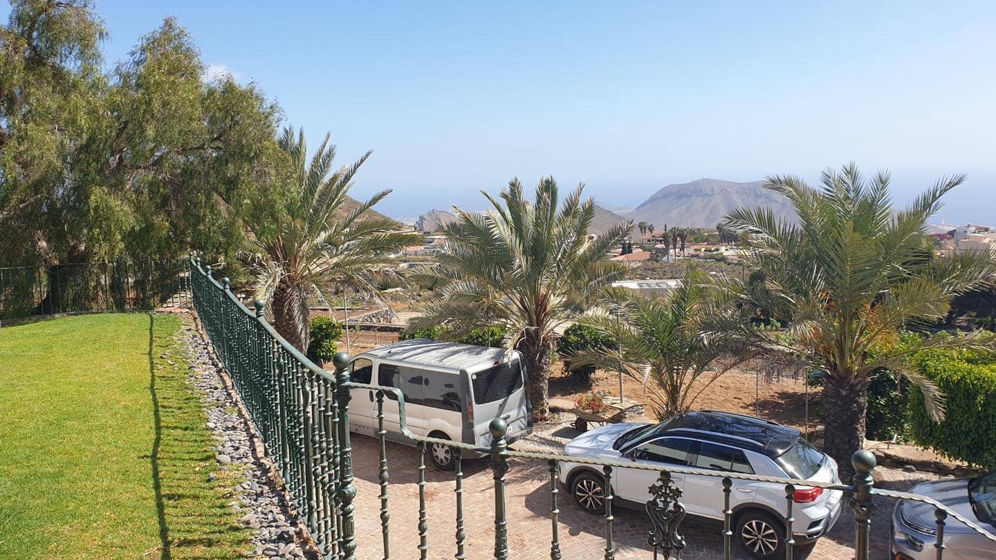 2 soveværelse Finca/Landehus til salg i Arona med swimmingpool garage - € 2.000.000 (Ref: 8309521)