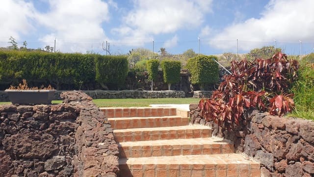 2 bedroom Finca/Country House for sale in Arona with pool garage - € 2,000,000 (Ref: 8309521)