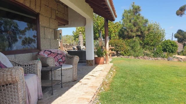 2 bedroom Finca/Country House for sale in Arona with pool garage - € 2,000,000 (Ref: 8309521)