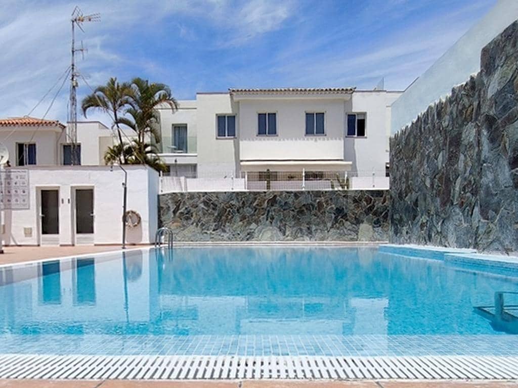 2 soveværelse Bungalow til salg i Palm-Mar med swimmingpool garage - € 440.000 (Ref: 8315141)