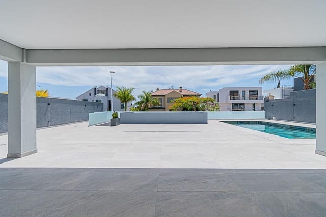 4 bedroom Villa for sale in Playa de Fañabé Alto, Adeje with pool garage - € 1,900,000 (Ref: 8343980)
